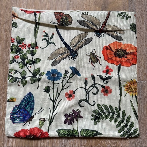 Set of 4 Floral and Butterfly Print Pillow Covers Square Pillowcases - 16 Inches - Picture 6 of 8